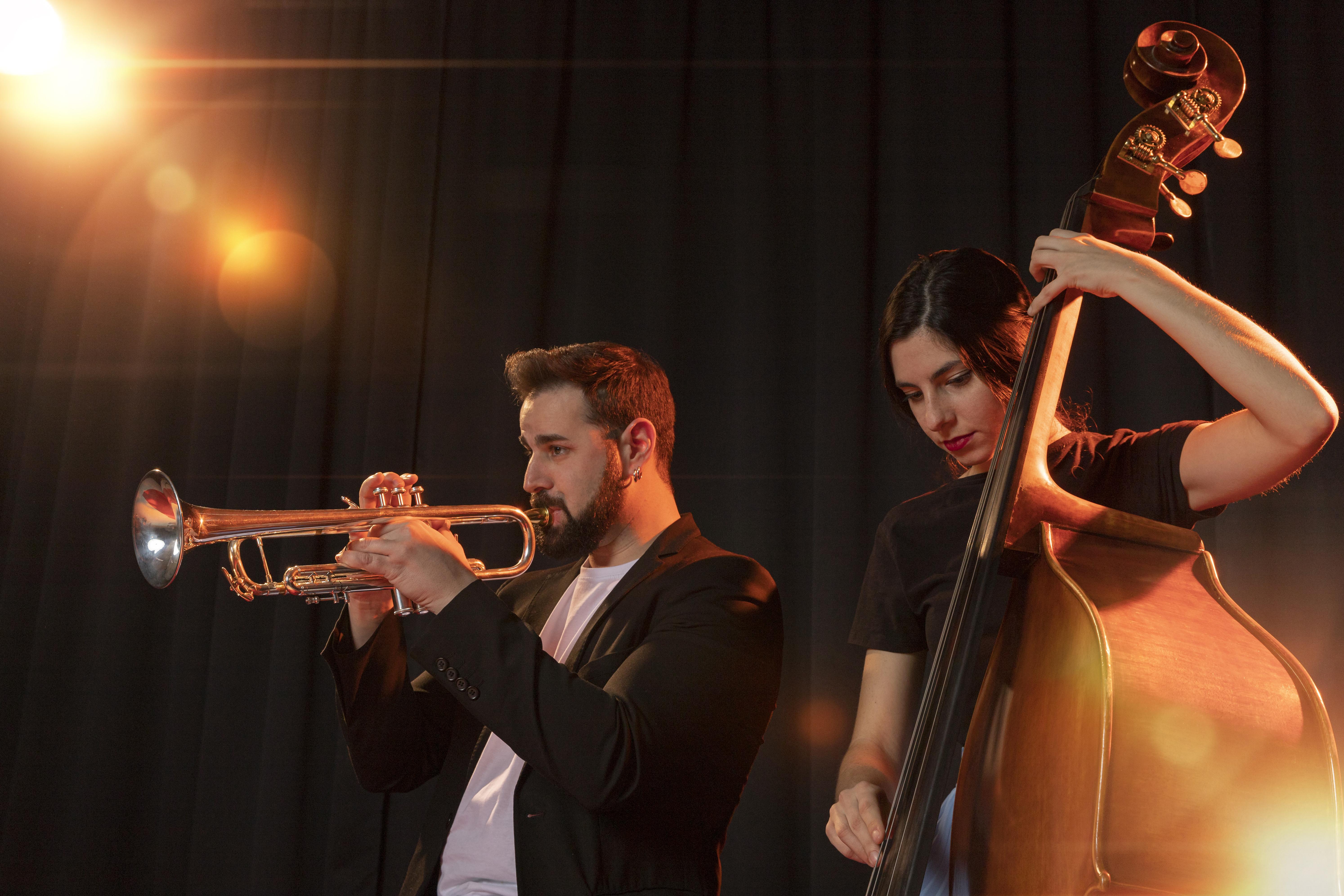 people-celebrating-jazz-day-event